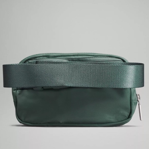 Lululemon Everywhere Belt Bag Tidewater Teal - Picture 3 of 9